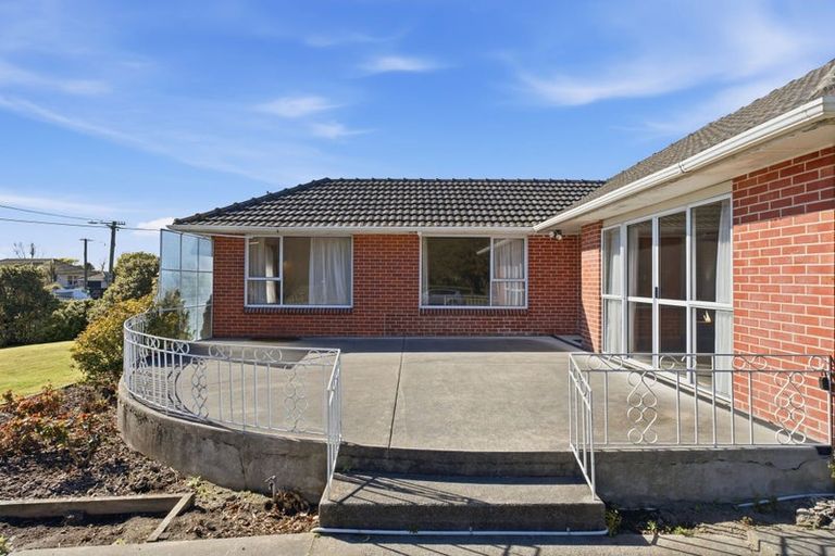 Photo of property in 33 Staveley Street, Avonhead, Christchurch, 8042
