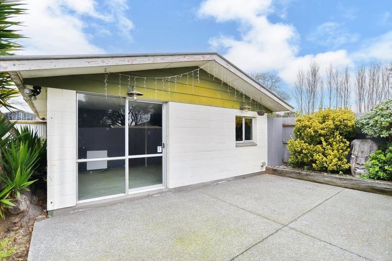 Photo of property in 79 Maces Road, Bromley, Christchurch, 8062