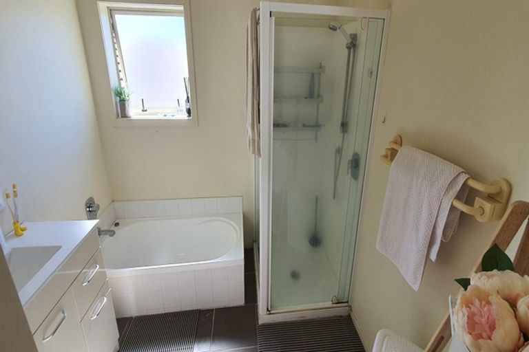 Photo of property in 7/20 Fields Parade, Oteha, Auckland, 0632