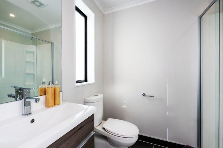 Photo of property in 89 Glidepath Road, Hobsonville, Auckland, 0616