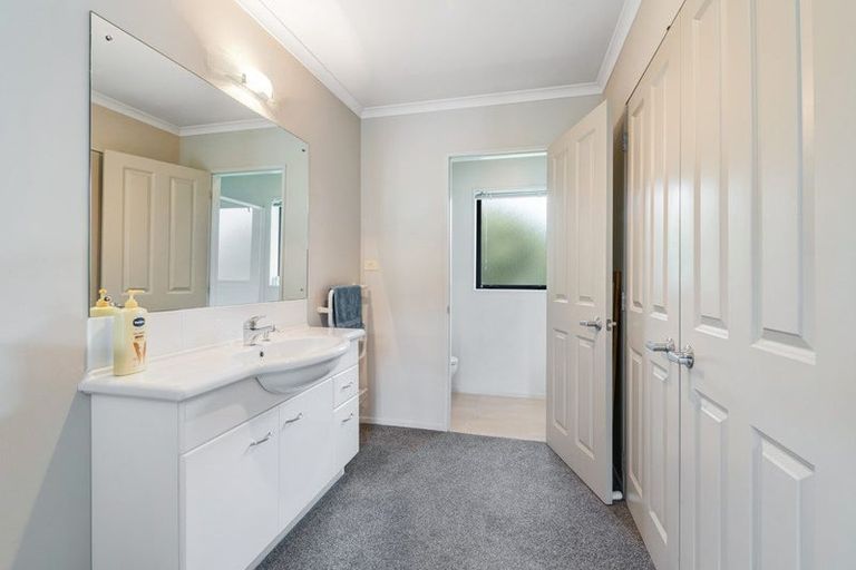 Photo of property in 16 Omana Avenue, Shelly Beach, Helensville, 0874