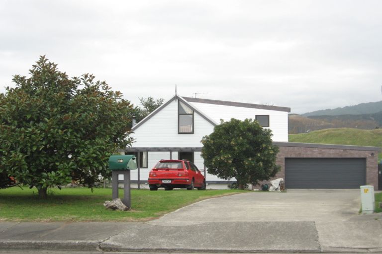 Photo of property in 12 Pohutukawa Crescent, Raumati Beach, Paraparaumu, 5032