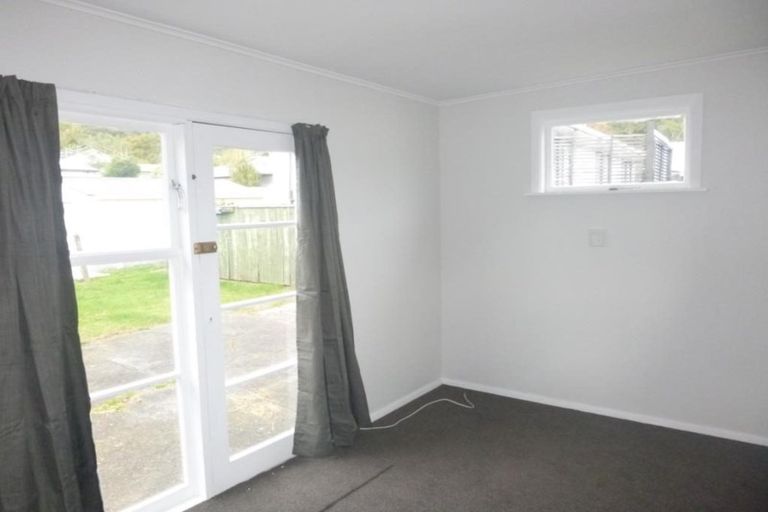 Photo of property in 101 Wilkie Crescent, Naenae, Lower Hutt, 5011