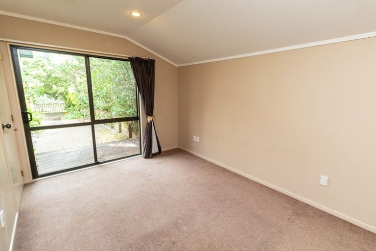 Photo of property in 51 Sunrise Boulevard, Tawa, Wellington, 5028