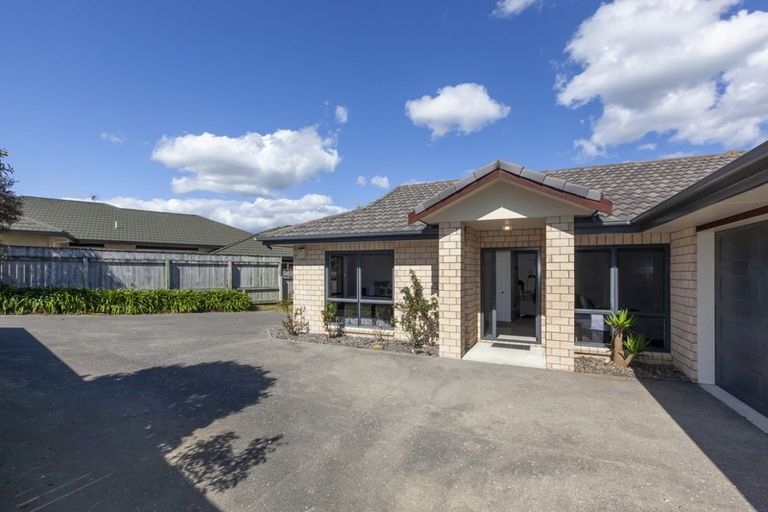 Photo of property in 6 Cascade Way, Paraparaumu, 5032