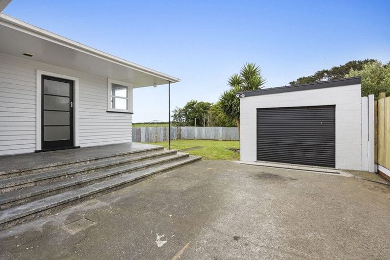 Photo of property in 50 Ramanui Avenue, Hawera, 4610