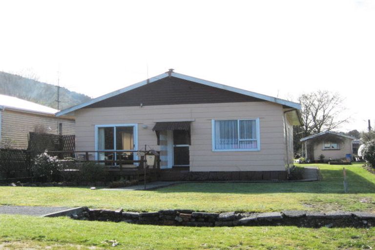 Photo of property in 19 Stafford Street, Blackball, 7804