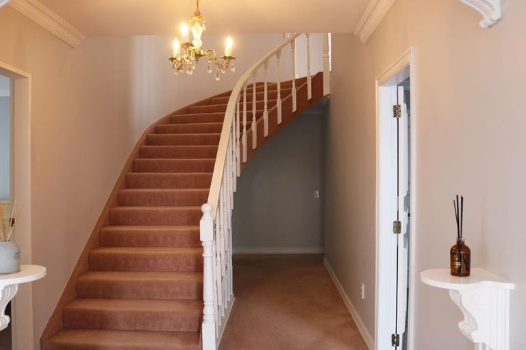 Photo of property in 66 Rama Crescent, Khandallah, Wellington, 6035