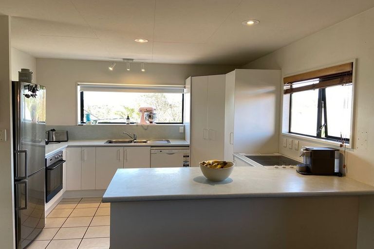 Photo of property in 1/2 Lysander Crescent, Beach Haven, Auckland, 0626