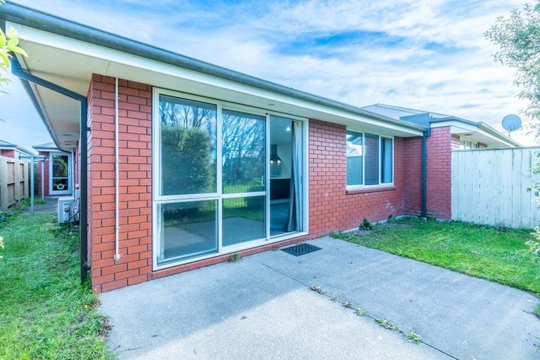 Photo of property in 18a Date Crescent, Aidanfield, Christchurch, 8025