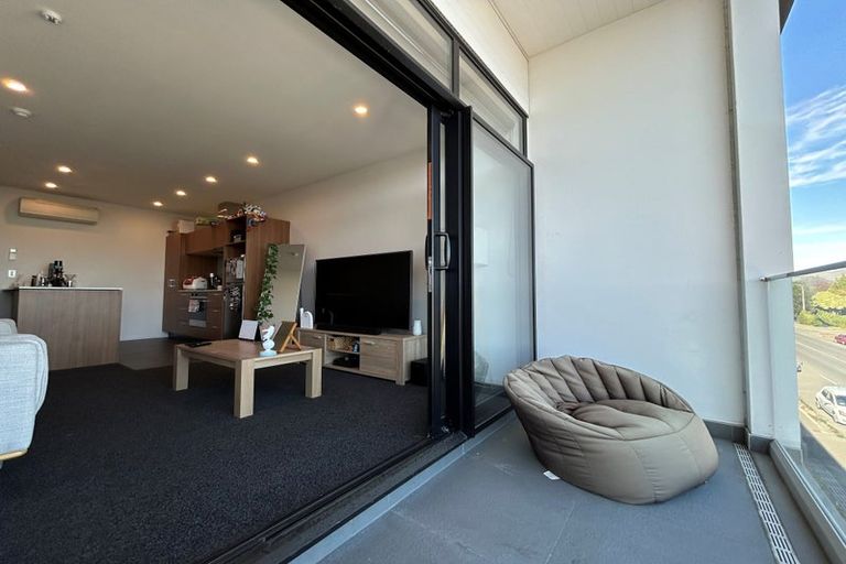 Photo of property in 9/231 Marine Parade, New Brighton, Christchurch, 8061