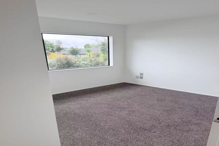 Photo of property in 103r Glengarry Road, Glen Eden, Auckland, 0602