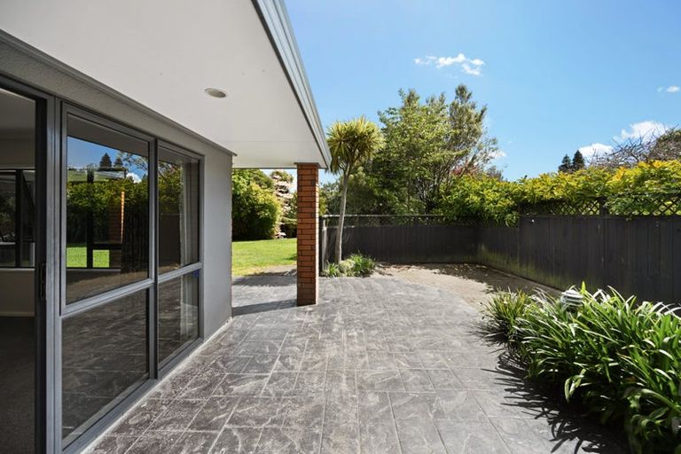 Photo of property in 17 Montrose Crescent, Huntington, Hamilton, 3210