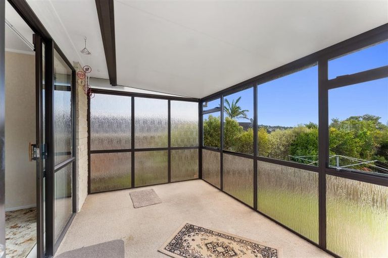 Photo of property in 2/79 Hutchinson Avenue, New Lynn, Auckland, 0600