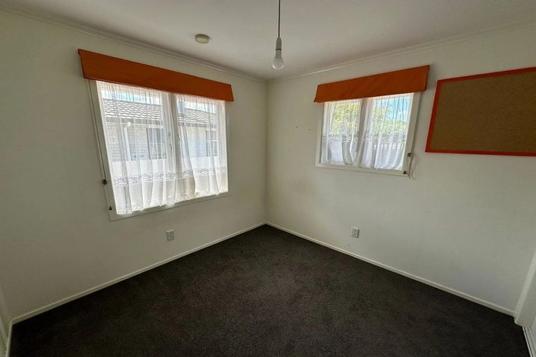 Photo of property in 1/5 Hill Crescent, Papakura, 2110