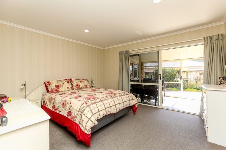 Photo of property in 275 Mangorei Road, Merrilands, New Plymouth, 4312