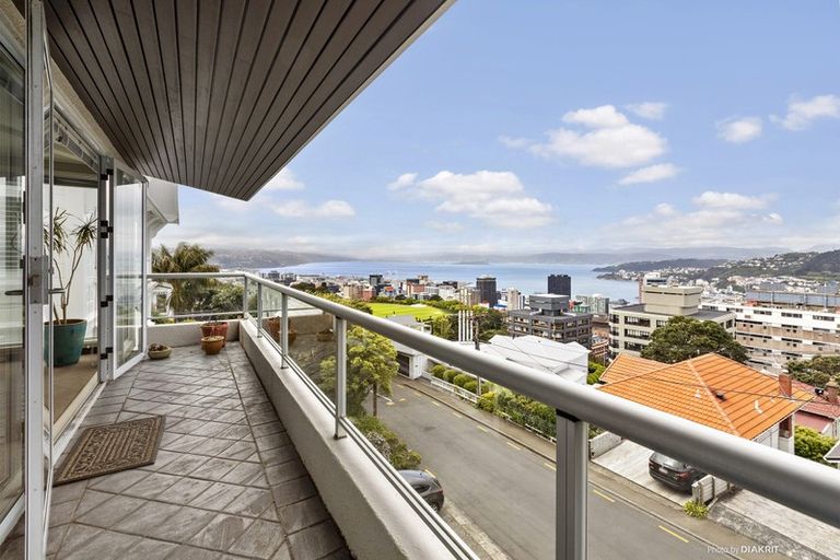 Photo of property in 10b Central Terrace, Kelburn, Wellington, 6012