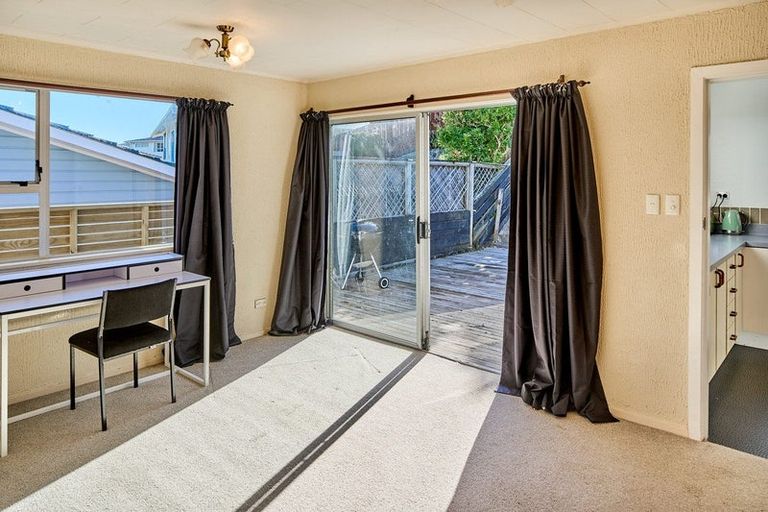 Photo of property in 3 Ayton Drive, Whitby, Porirua, 5024