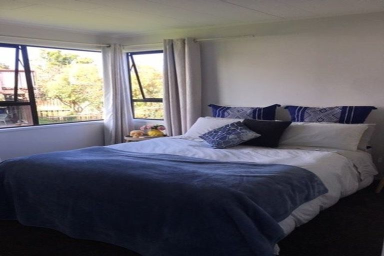 Photo of property in 94 Stanley Road, Glenfield, Auckland, 0629