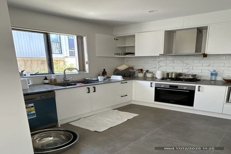 Photo of property in 22 Tumu Road, Papakura, 2110