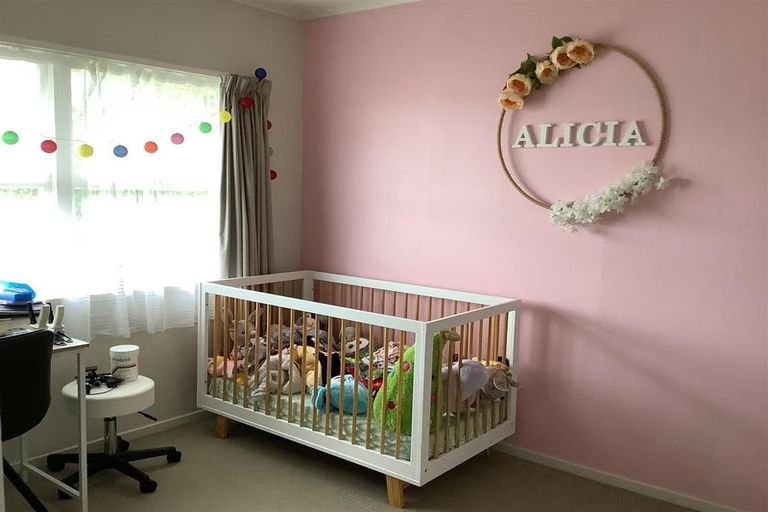 Photo of property in 1/7 Ellen Avenue, Hillcrest, Auckland, 0627