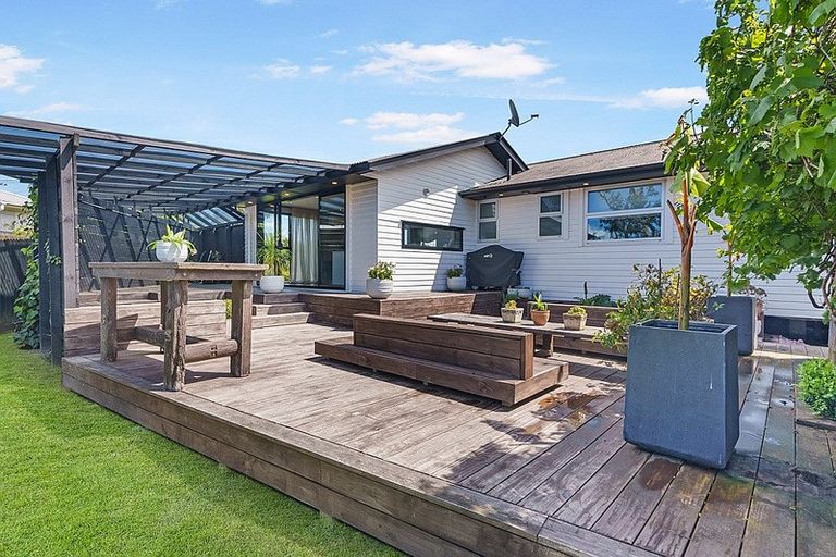 Photo of property in 1 Luke Place, Otara, Auckland, 2023