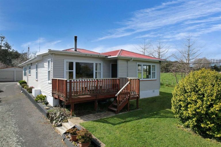 Photo of property in 286 Kawiu Road, Levin, 5510