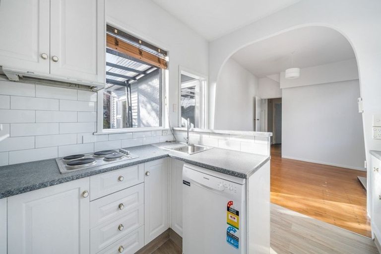 Photo of property in 15 Wittys Road, Avonhead, Christchurch, 8042