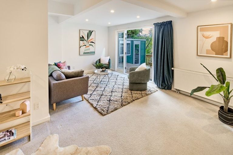 Photo of property in 42 Nottingham Street, Karori, Wellington, 6012