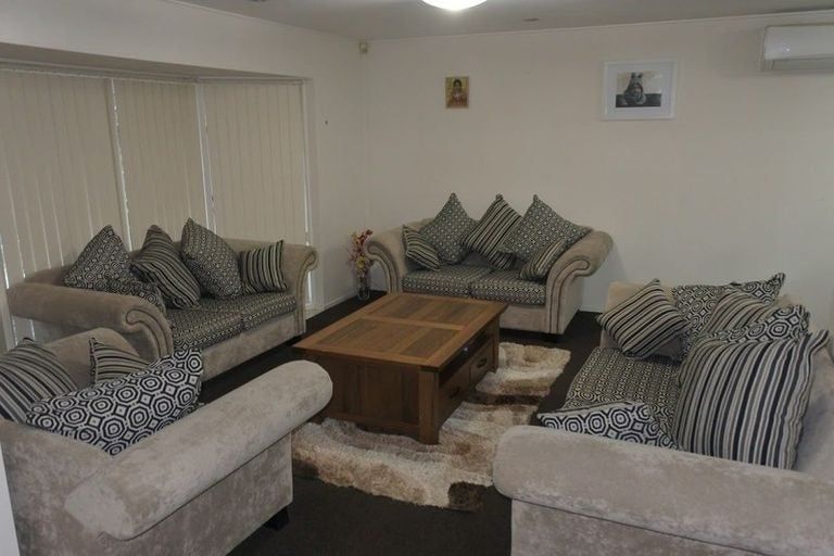 Photo of property in 1/10 Grove Road, Papakura, 2110