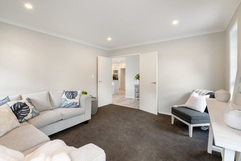 Photo of property in 18 Sam Heywood Place, Pyes Pa, Tauranga, 3112