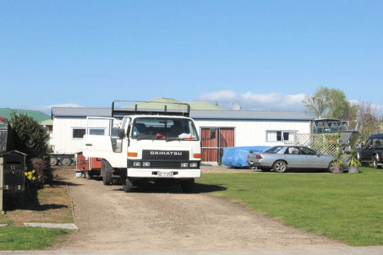 Photo of property in 12 Cholmondeley Crescent, Whitianga, 3510