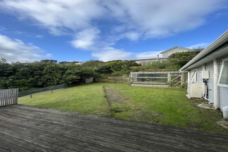 Photo of property in 1 Kahu Road, Paremata, Porirua, 5024