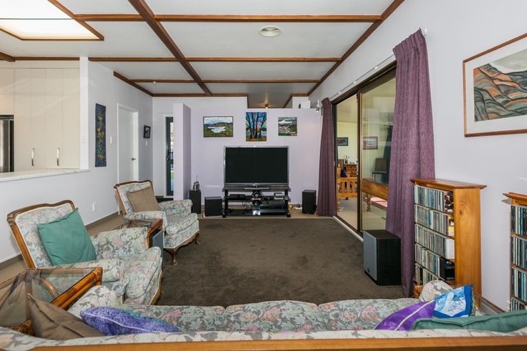 Photo of property in 2 Bale Place, Havelock North, 4130