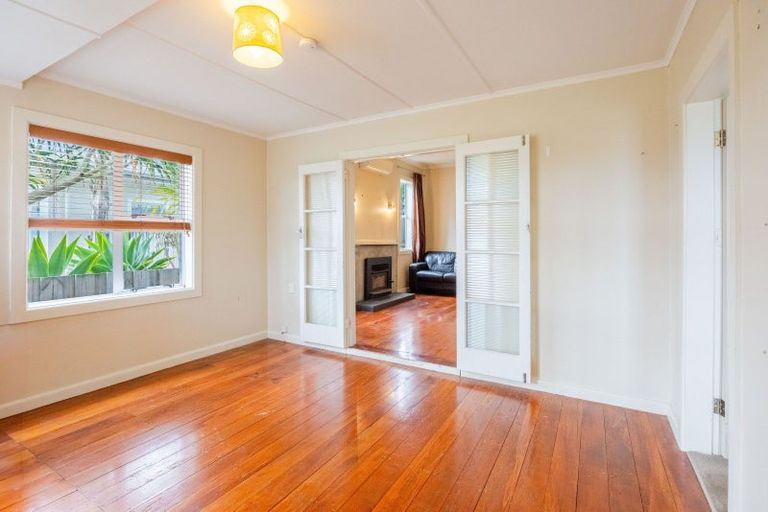 Photo of property in 9 Pukeko Place, Westshore, Napier, 4110