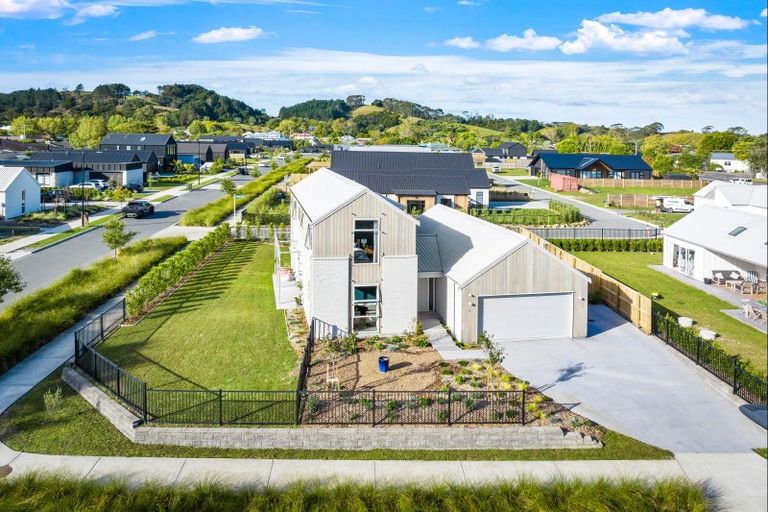 Photo of property in 6 Maeha Drive, Matakana, 0985