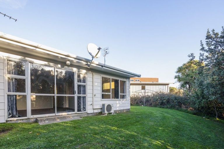 Photo of property in 3/10 Petherick Crescent, Johnsonville, Wellington, 6037