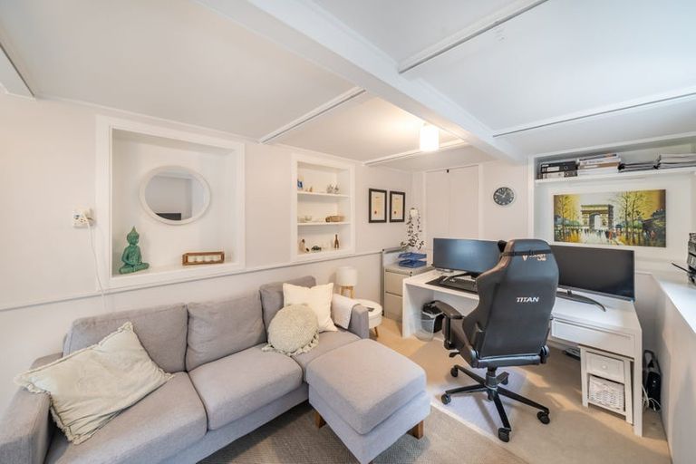 Photo of property in 8a Willow Grove, Ebdentown, Upper Hutt, 5018