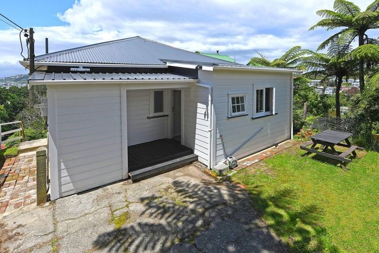 Photo of property in 25 Devon Street, Aro Valley, Wellington, 6021