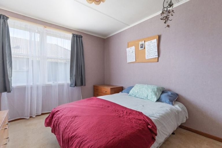 Photo of property in 44 Ross Crescent, Fairfield, Hamilton, 3214