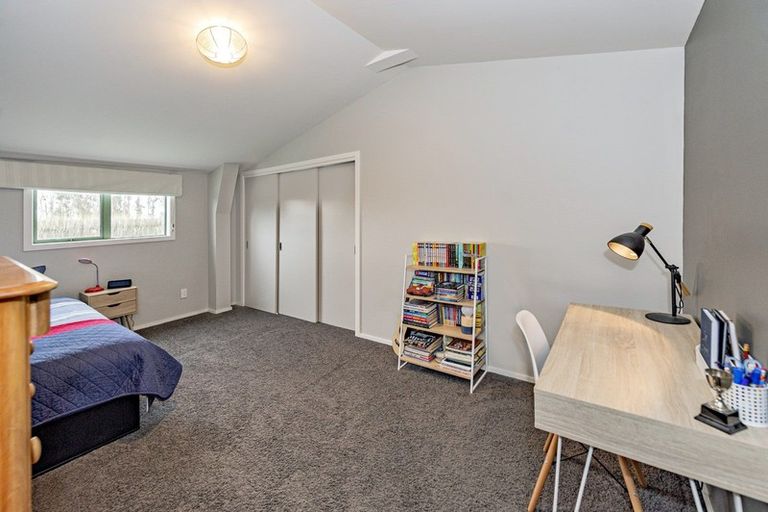 Photo of property in 13 Bridge Street, Southbridge, 7602