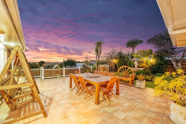 Photo of property in 306 Point View Drive, Dannemora, Auckland, 2016