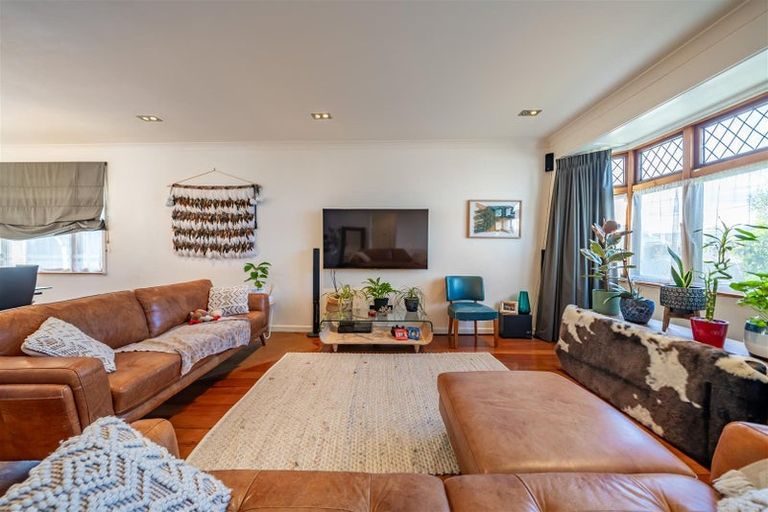 Photo of property in 43 Kensington Avenue, Petone, Lower Hutt, 5012