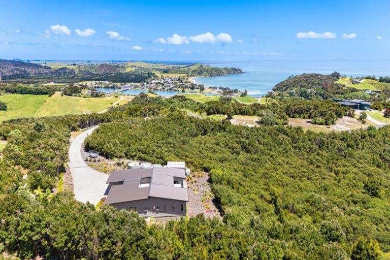 Photo of property in 116 Stratford Drive, Cable Bay, 0420