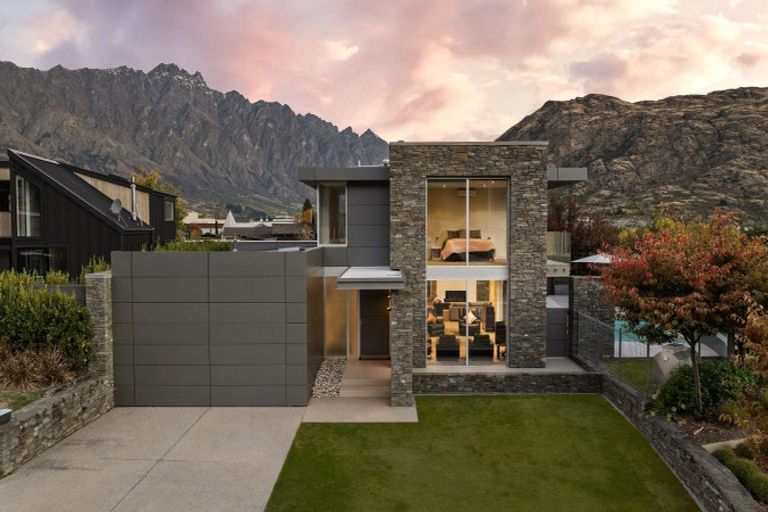 Photo of property in 9 Stewart Street, Frankton, Queenstown, 9300