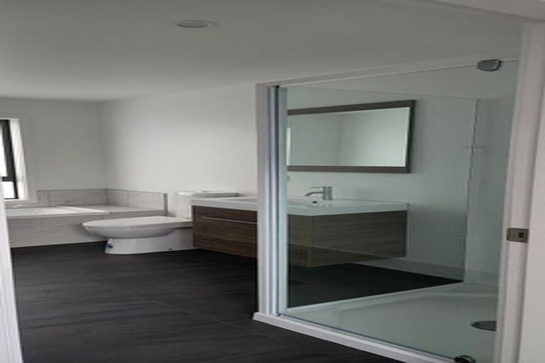 Photo of property in 17 Lemonwood Way, Woodridge, Wellington, 6037