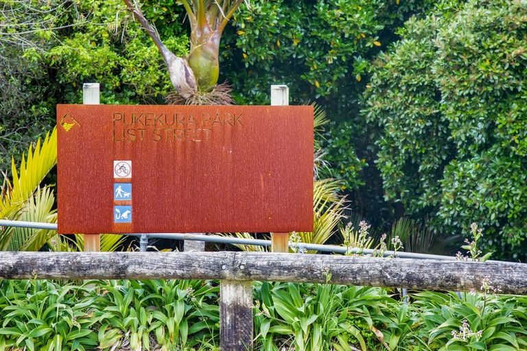 Photo of property in 11 List Street, Welbourn, New Plymouth, 4310