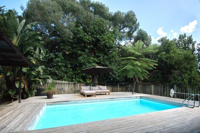 Photo of property in 136 Landing Road, Kerikeri, 0230