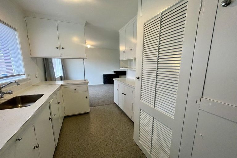 Photo of property in 3/124 Titirangi Road, New Lynn, Auckland, 0600