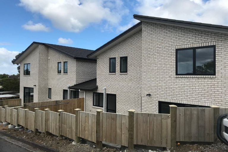 Photo of property in 12c Dawn Place, Te Atatu South, Auckland, 0610